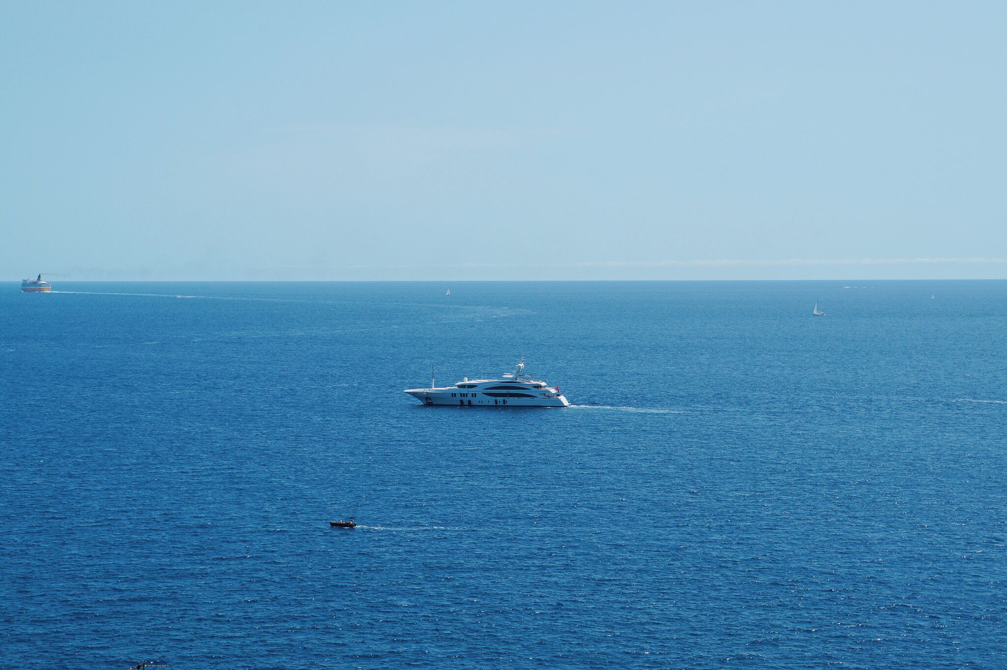 suite sea view  | premium bedding, minibar, in-room safe, individually decorated