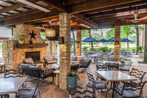 Hilton DFW Lakes Executive Conference Center