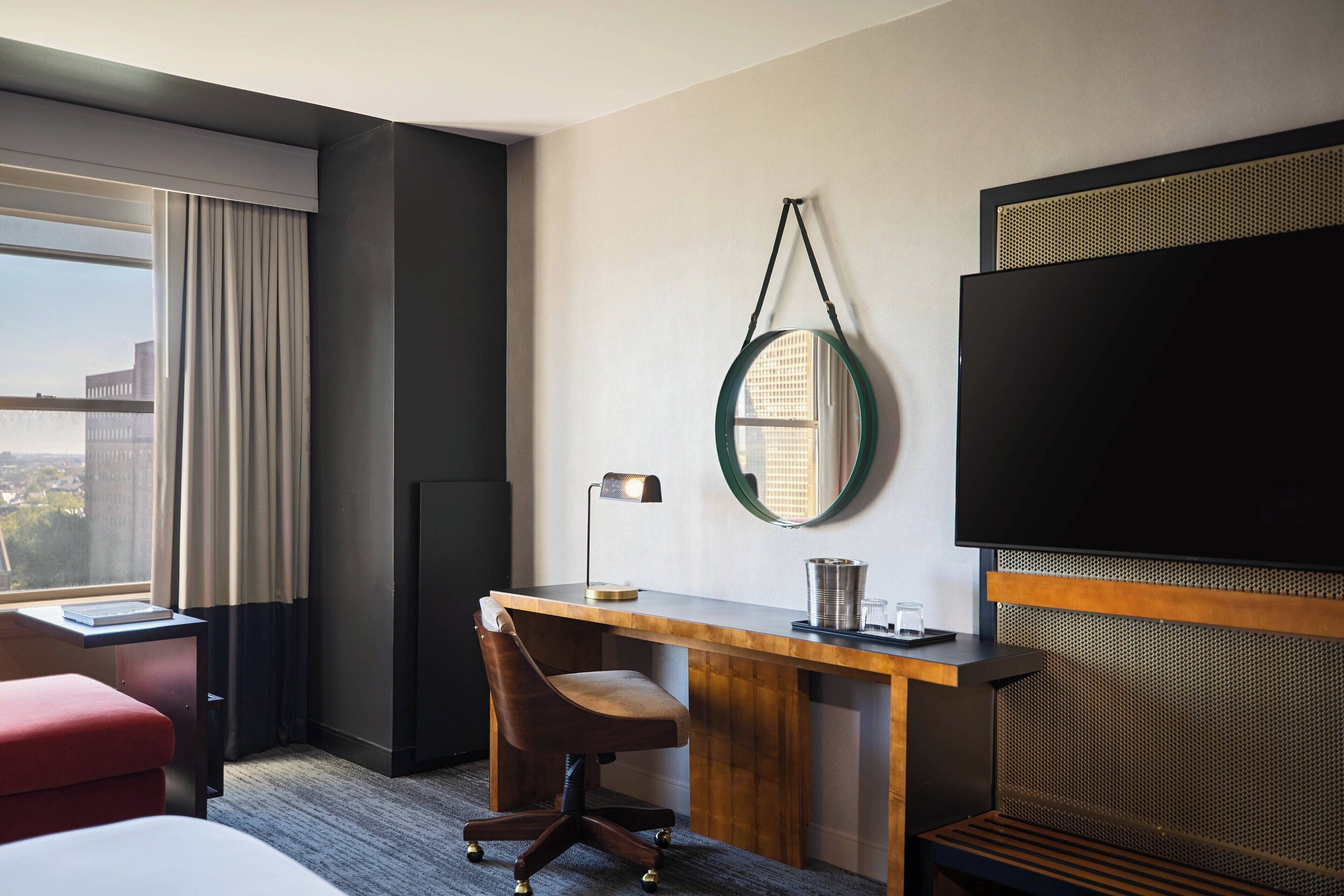 premium bedding, in-room safe, desk, laptop workspace