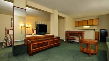 Suite, 2 camas matrimoniales, para no fumadores | Escritorio, cortinas blackout y tabla de planchar con plancha