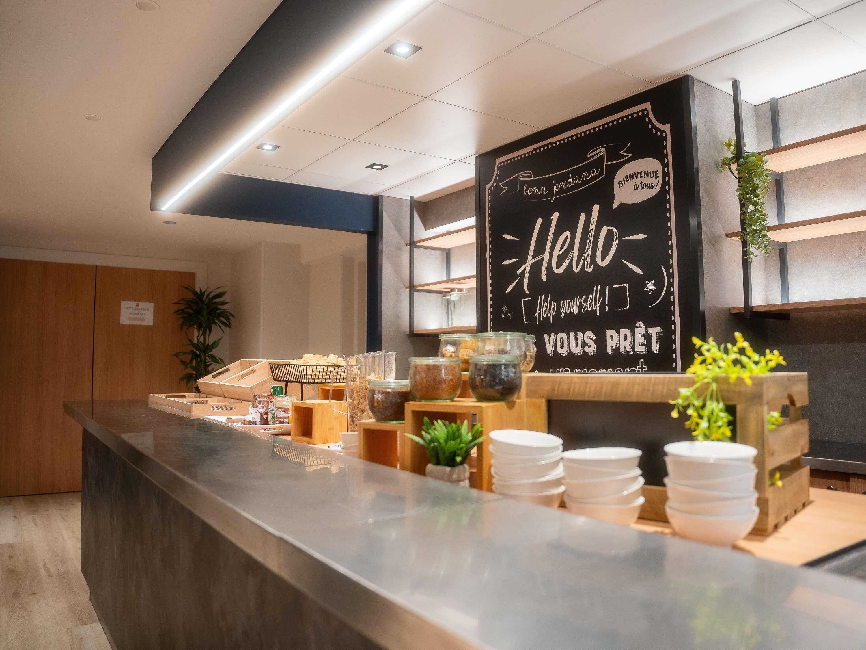 Dagelijks ontbijtbuffet (EUR 13.90 per persoon)