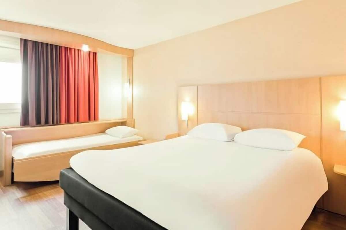 1 chambre, literie de qualité supérieure, bureau