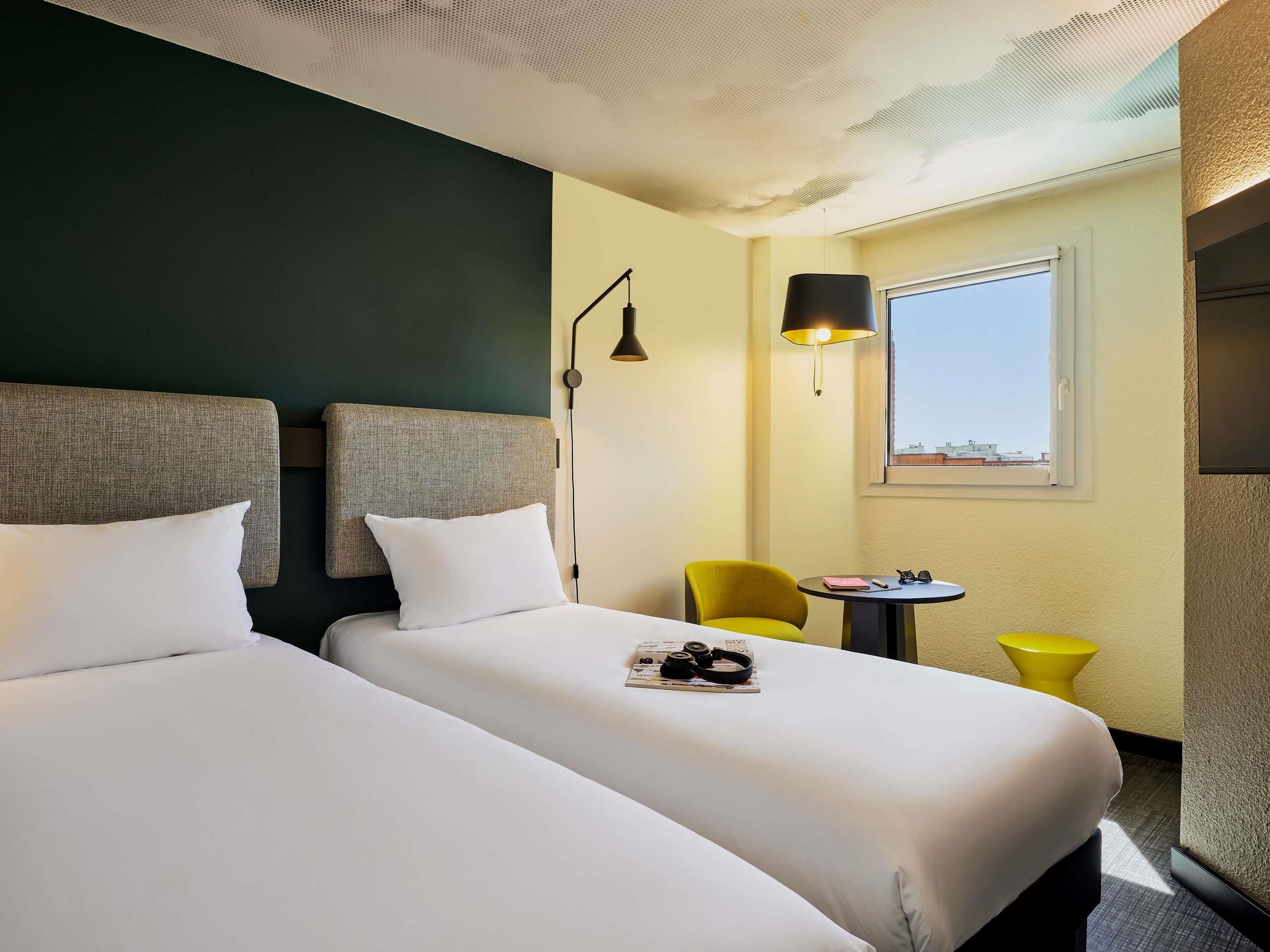 1 habitación, ropa de cama de alta calidad y escritorio 