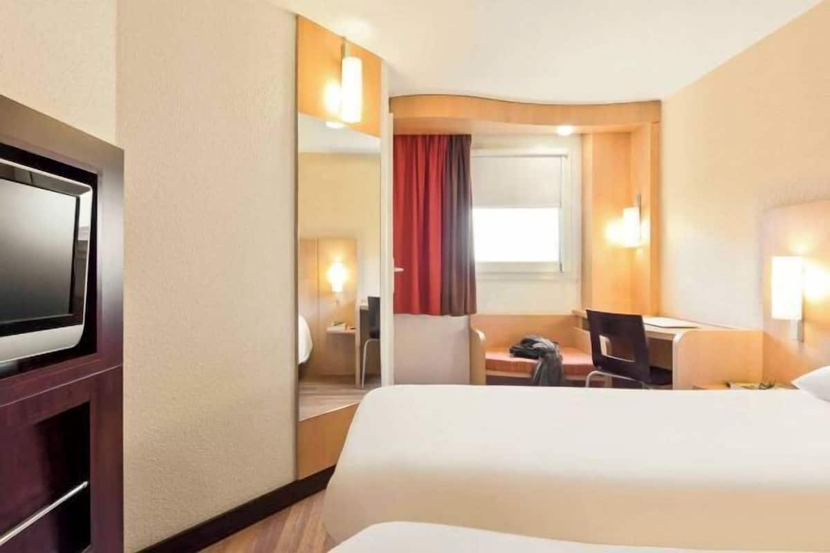 1 chambre, literie de qualité supérieure, bureau