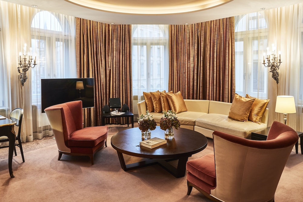 Hotel Vier Jahreszeiten Kempinski München by null