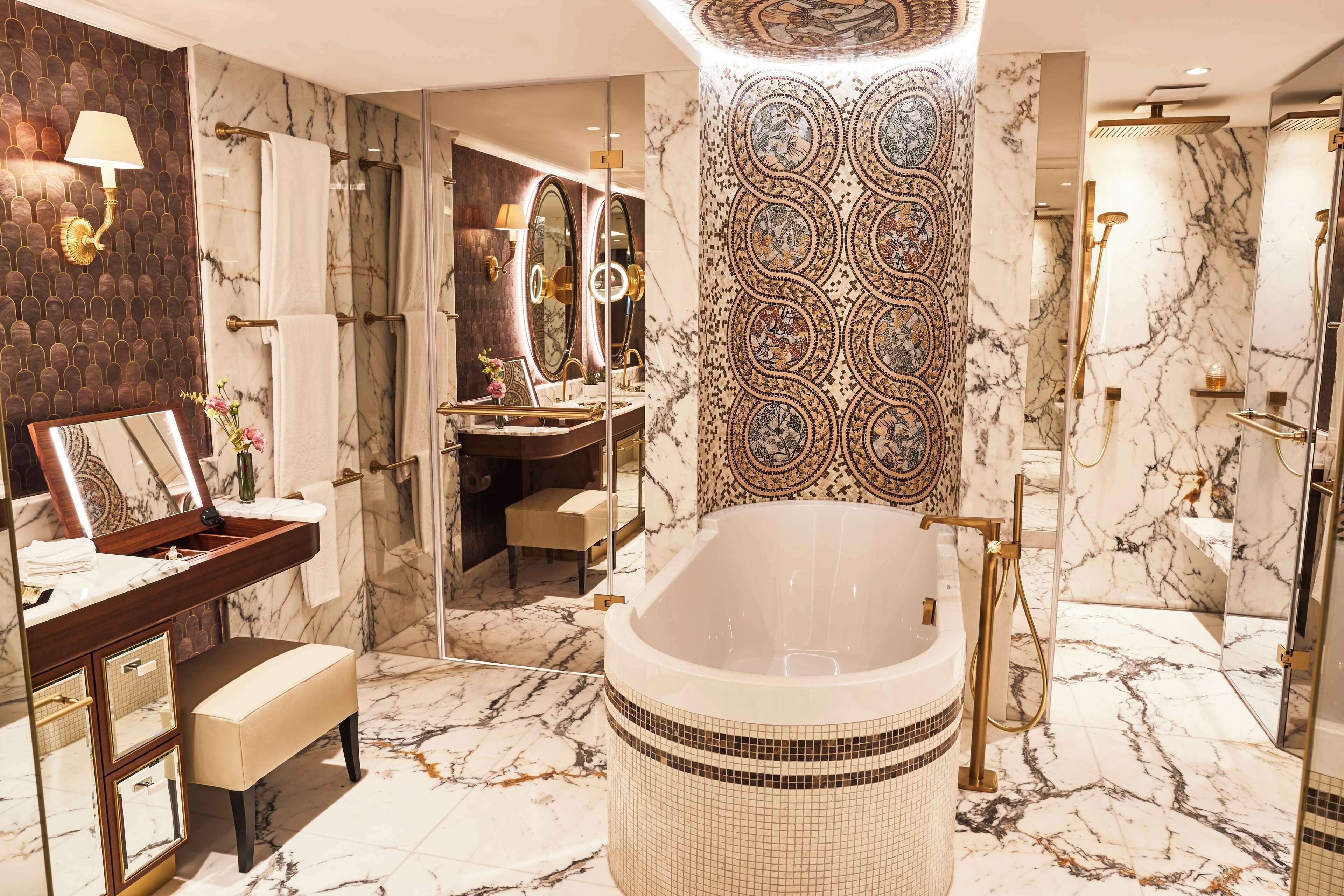 presidential suite (maximilian) | premium bedding, down duvets, pillow-top beds, minibar