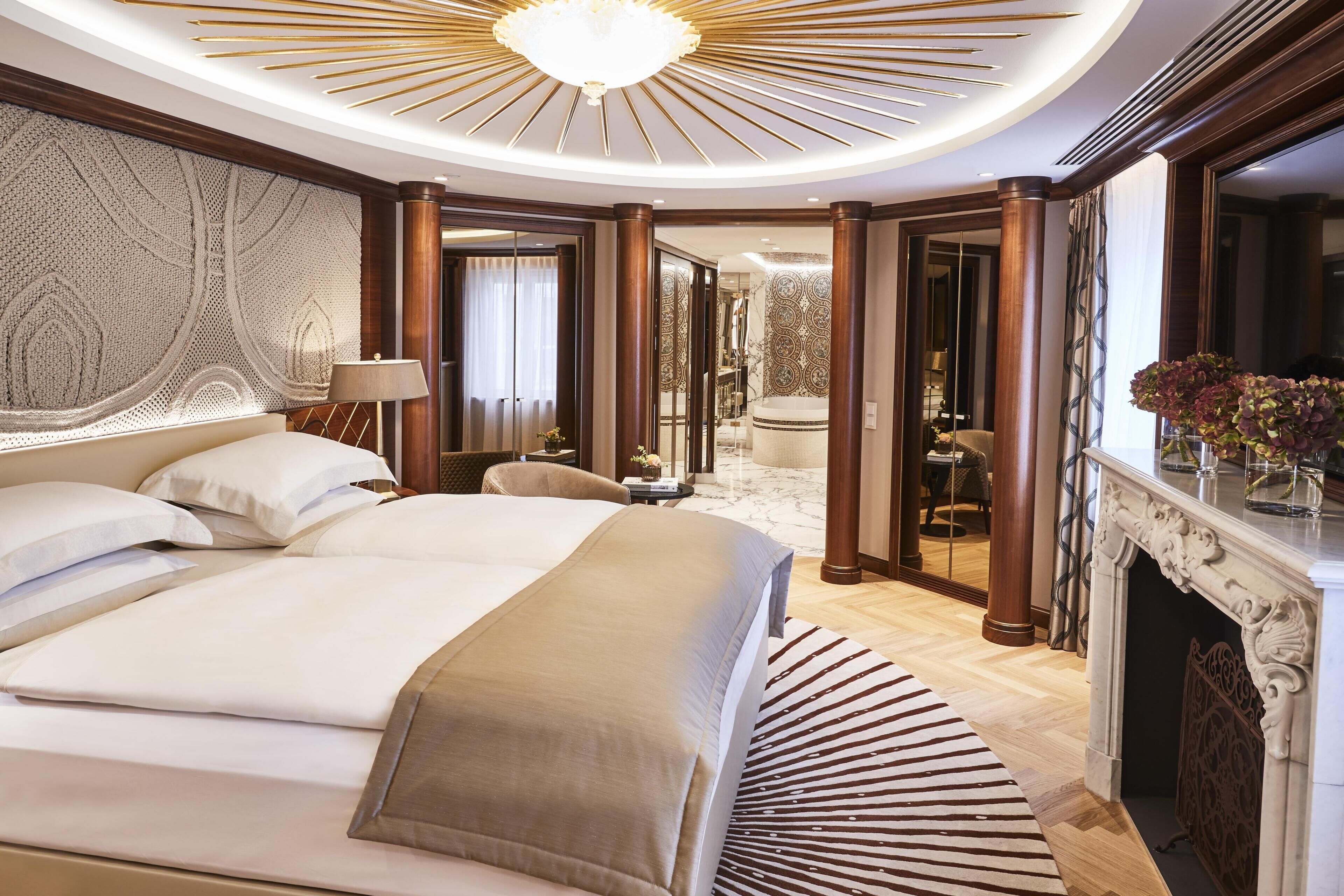 Presidential-Suite (Maximilian) | Hochwertige Bettwaren, Daunenbettdecken, Pillowtop-Betten, Minibar
