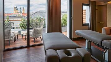 Körperbehandlungen, Aromatherapie, Warmsteinmassagen