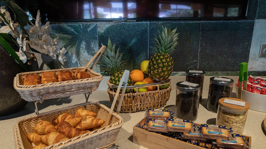 ibis Styles Clermont Ferrand Le Brezet Aeroport