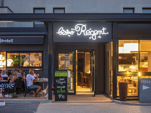 Dîner et souper servis sur place, cuisine française