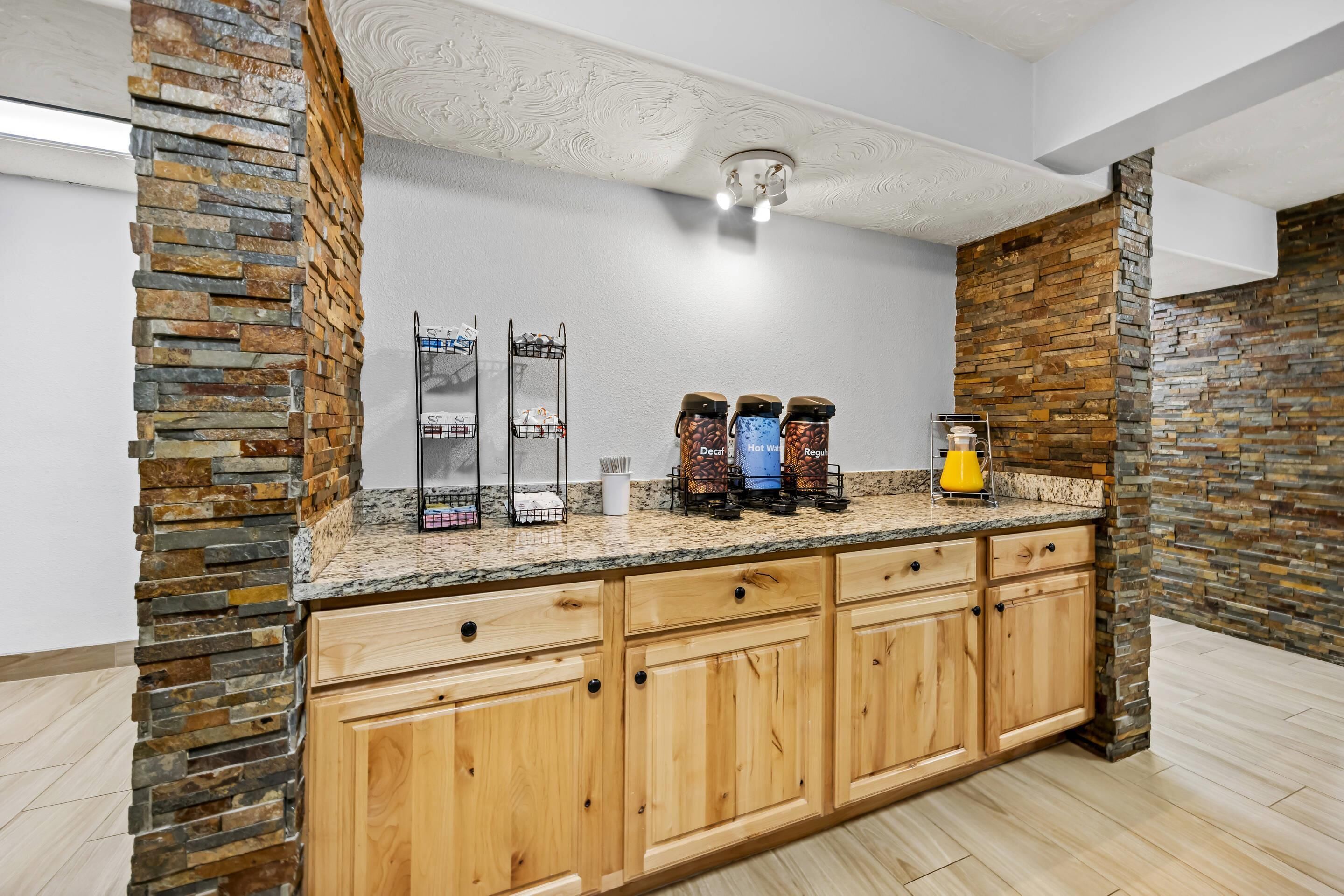 free daily continental breakfast