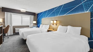 1 habitación, escritorio y espacio para trabajar con laptop