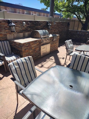 BBQ/picnic area