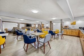 Free daily continental breakfast