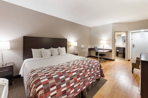 Superior Room, 1 King Bed, Non Smoking | Desk, laptop workspace, blackout drapes, iron/ironing board