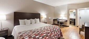 Red Roof Inn & Suites Columbus - West Broad