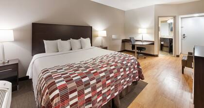 Red Roof Inn & Suites Columbus - West Broad