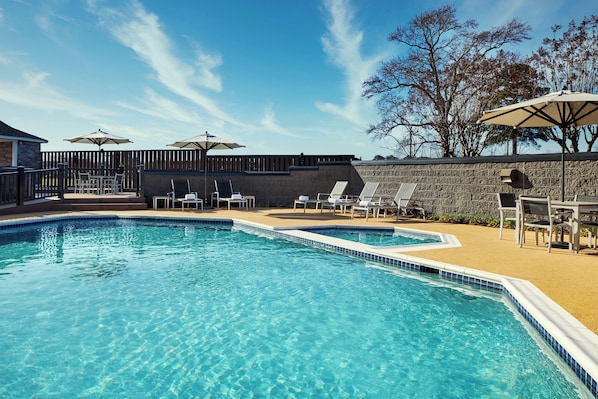 Seasonal outdoor pool