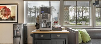 เบสท์เวสเทิร์นพลัส พาวิลเลียนส์