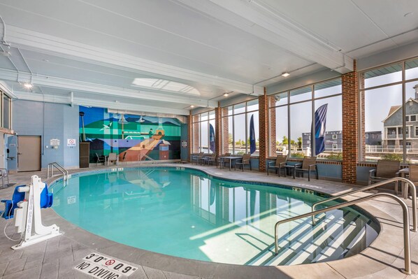 Indoor pool, open 8:00 AM to 10:00 PM, sun loungers