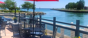 The Harborview on Lake Michigan, Ascend Hotel Collection