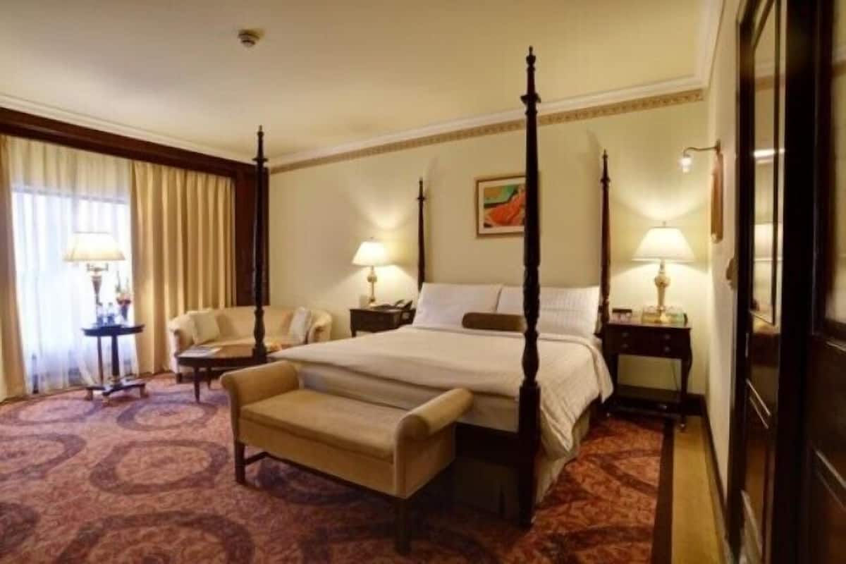 1 bedroom, minibar, in-room safe, desk
