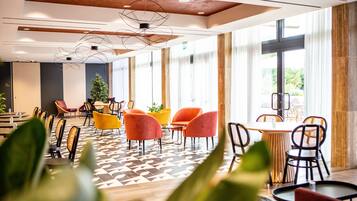 Coin salon dans le hall