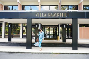 Front of property - Hotel Villa Pamphili Roma (Rome)