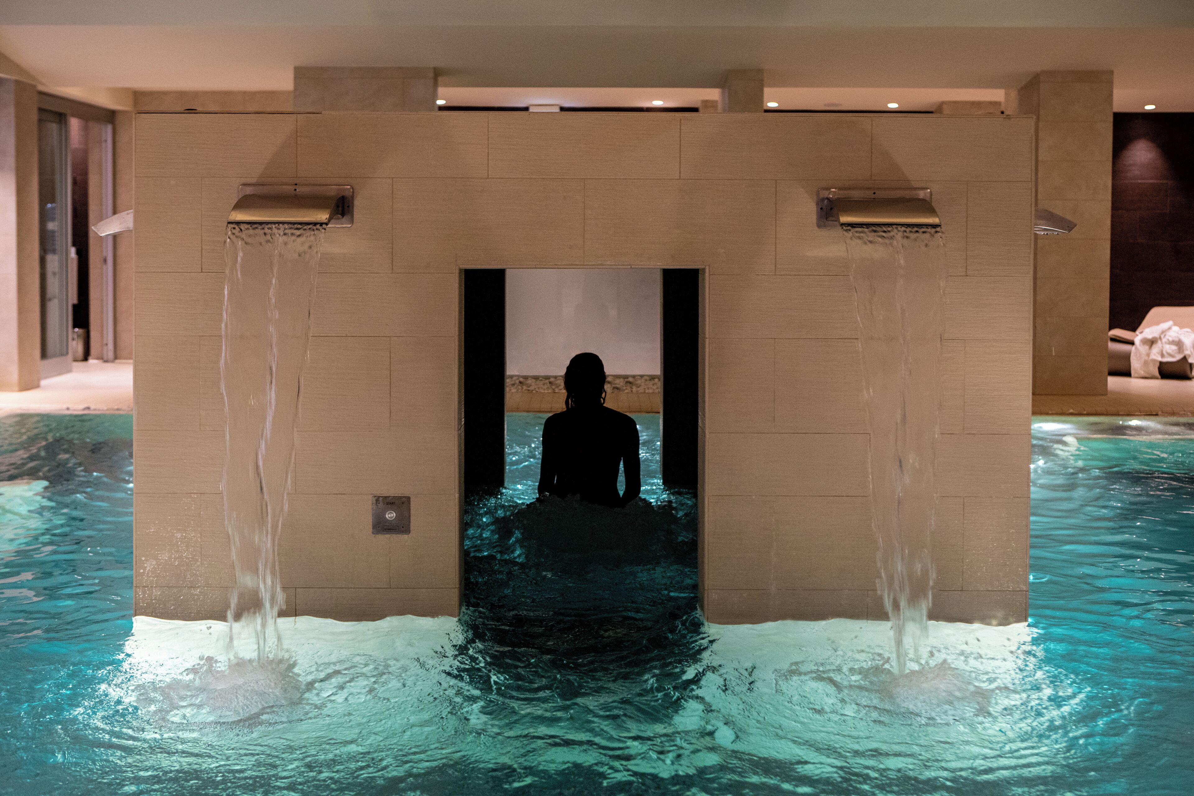 Salas de tratamientos para parejas, sauna, bañera de hidromasaje 