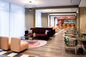 2 من البارات/الاستراحات، بار مشروبات وساندويتشات، بار على السطح