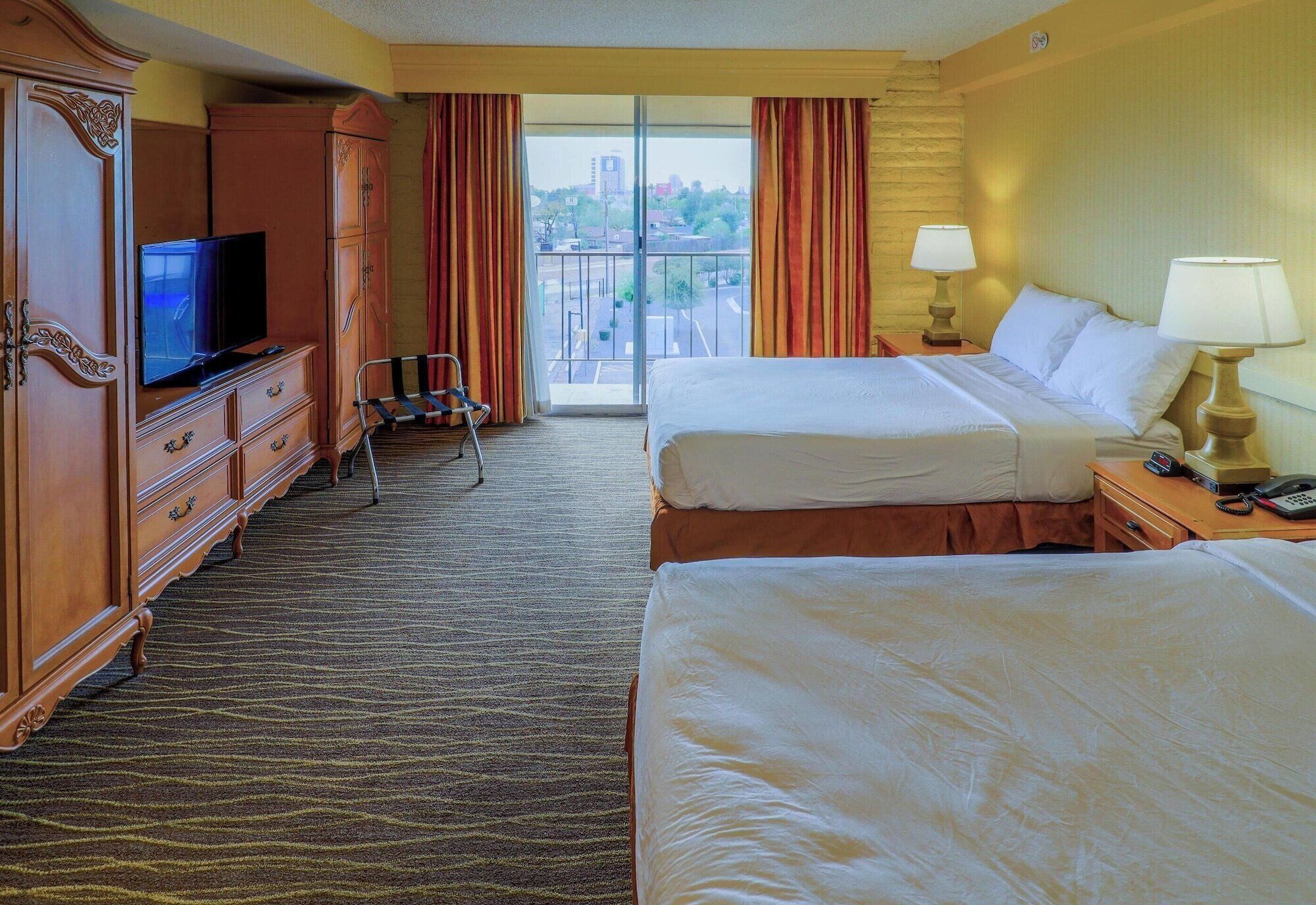 1 bedroom, desk, blackout drapes, free WiFi