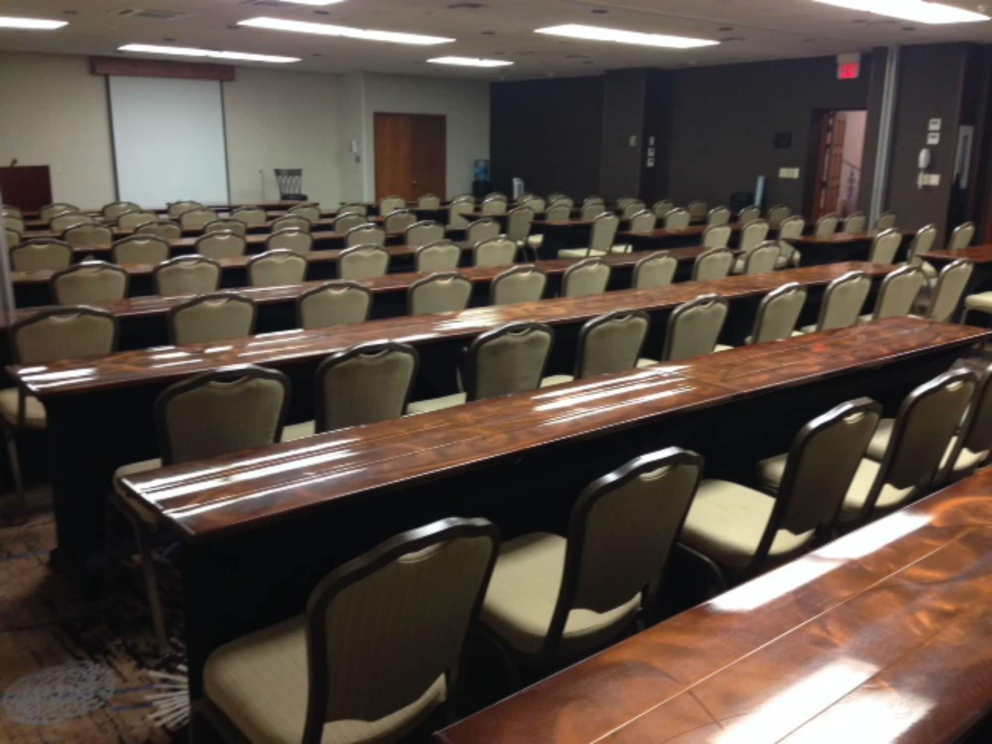 Executive Suite, 1 King Bed, Non Smoking | Meeting facility