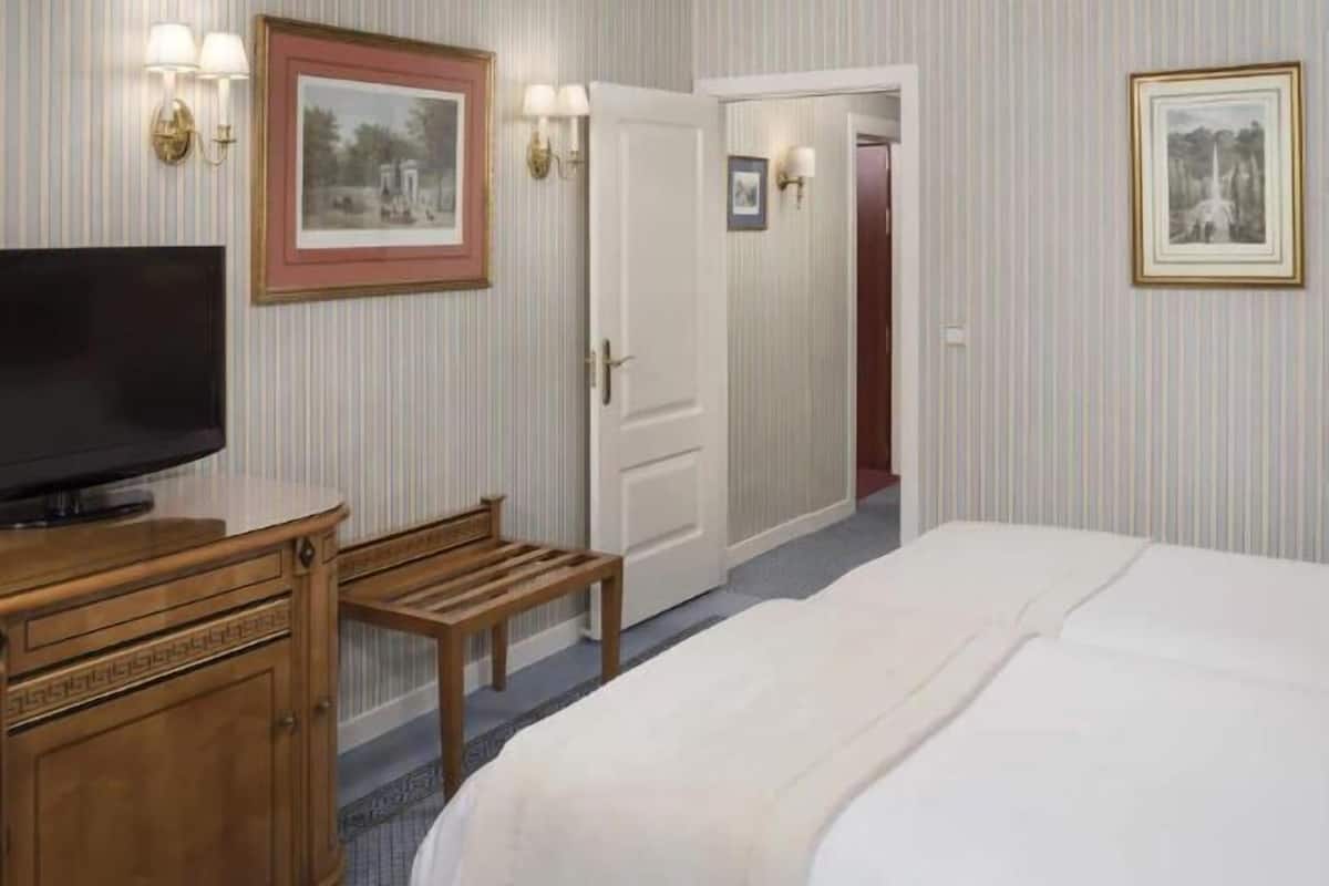Couette en duvet d'oie, minibar, coffres-forts dans les chambres, bureau