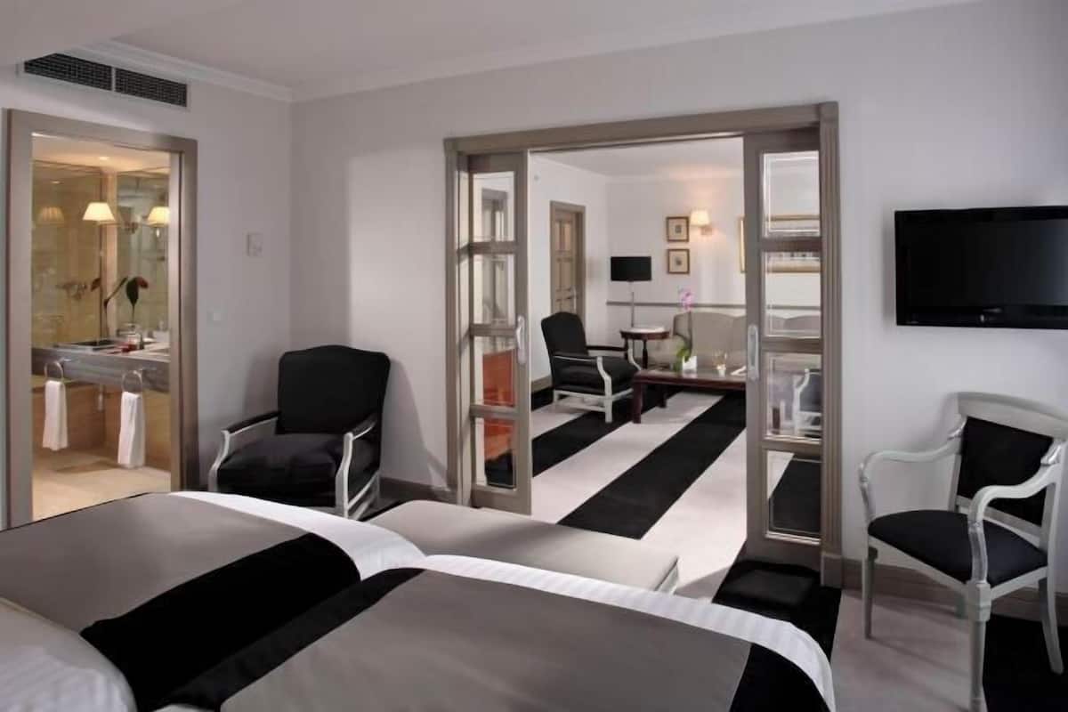 Couette en duvet d'oie, minibar, coffres-forts dans les chambres, bureau