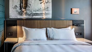 1 bedroom, in-room safe, desk, laptop workspace