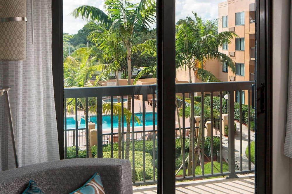 Sonesta Select Boca Raton Town Center