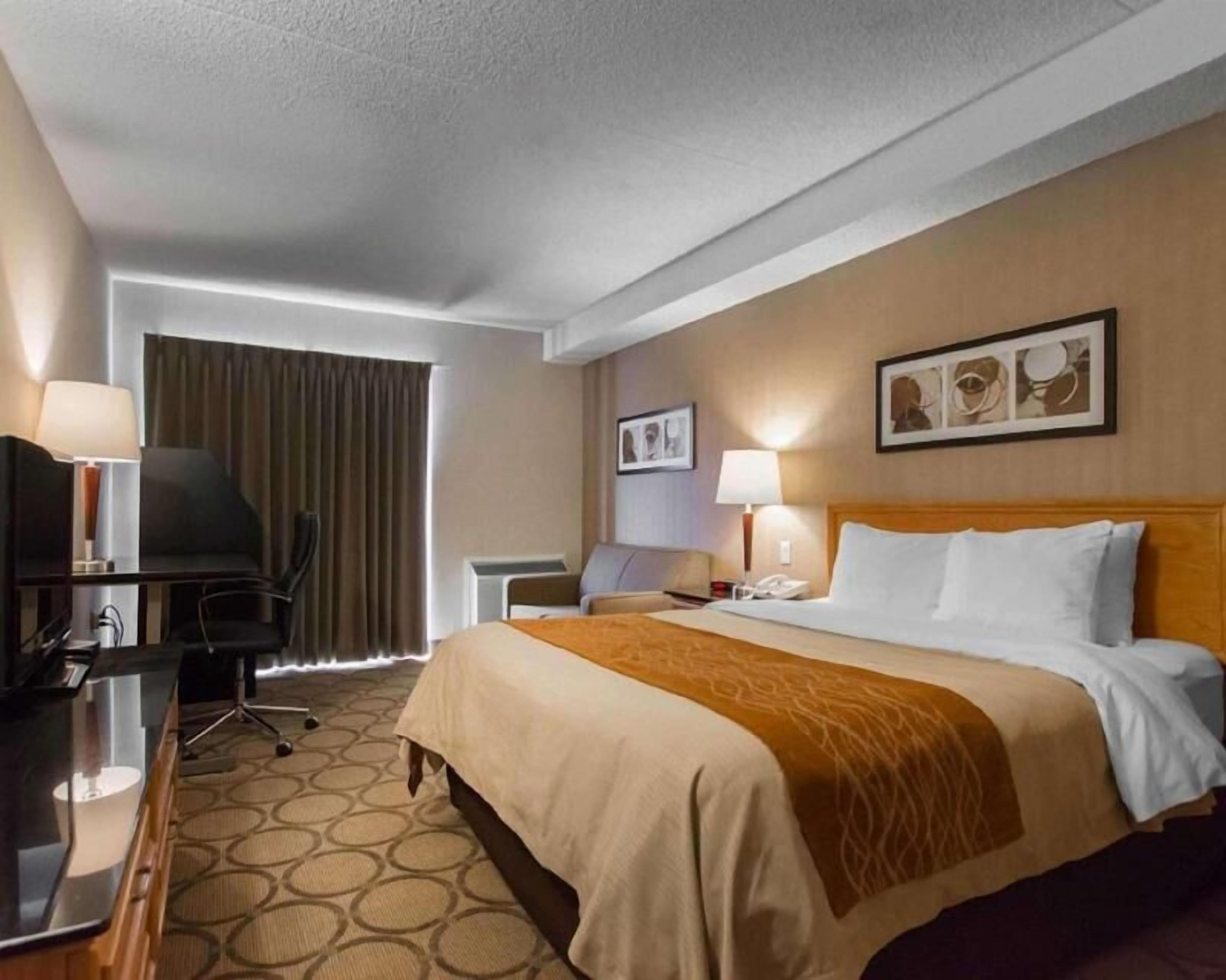Premium bedding, pillowtop beds, desk, soundproofing