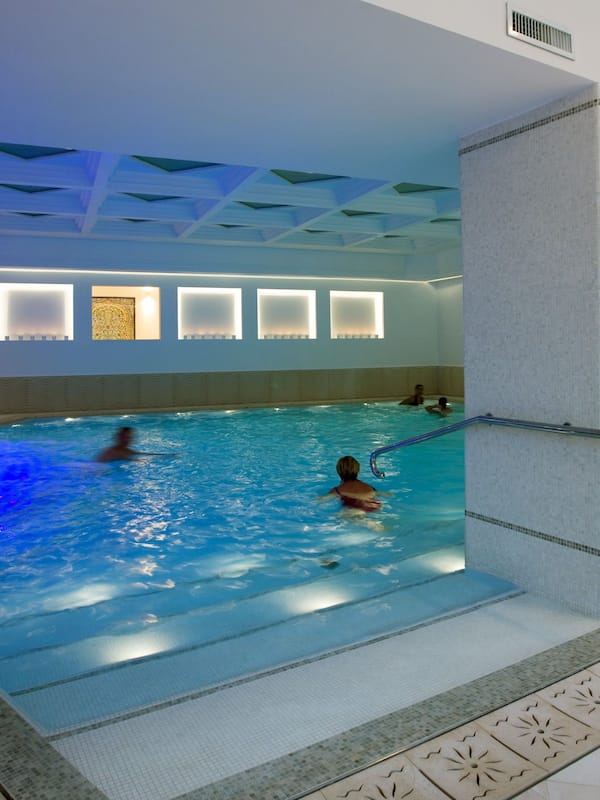 Outdoor pool, open 9 AM to 6:00 PM, sun loungers