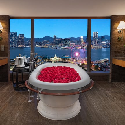 Suite, Harbor View | Bathroom | Separate tub and shower, designer toiletries, hair dryer, bathrobes