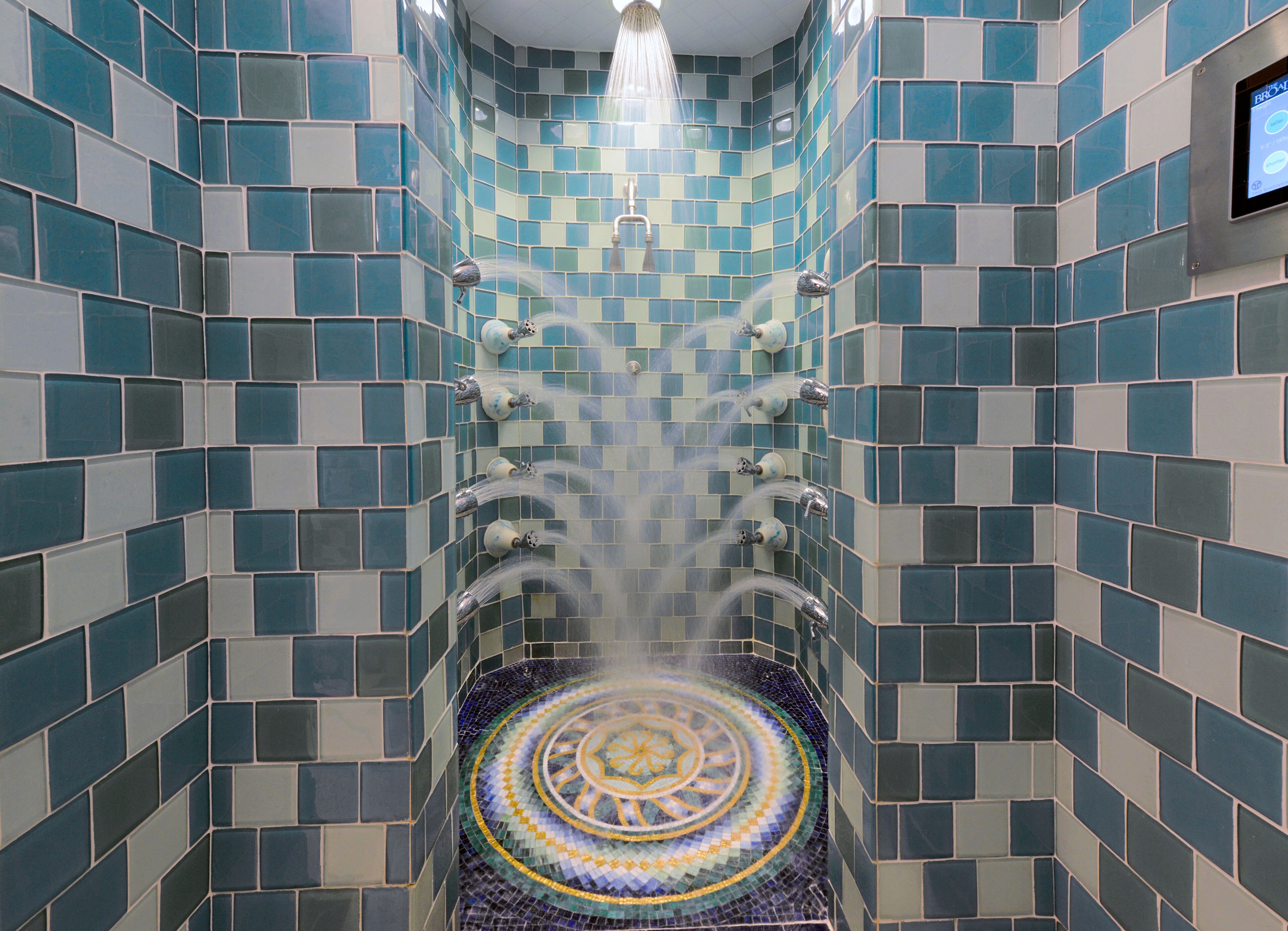 身体护理、水疗法、体膜护理、身体磨砂、面部护理、指（趾）甲修剪和护理