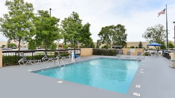 Seasonal outdoor pool