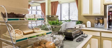 Free daily continental breakfast