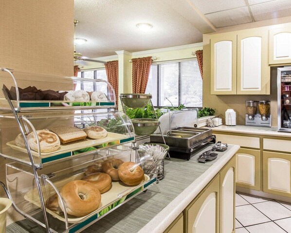 Desayuno continental incluido todos los días