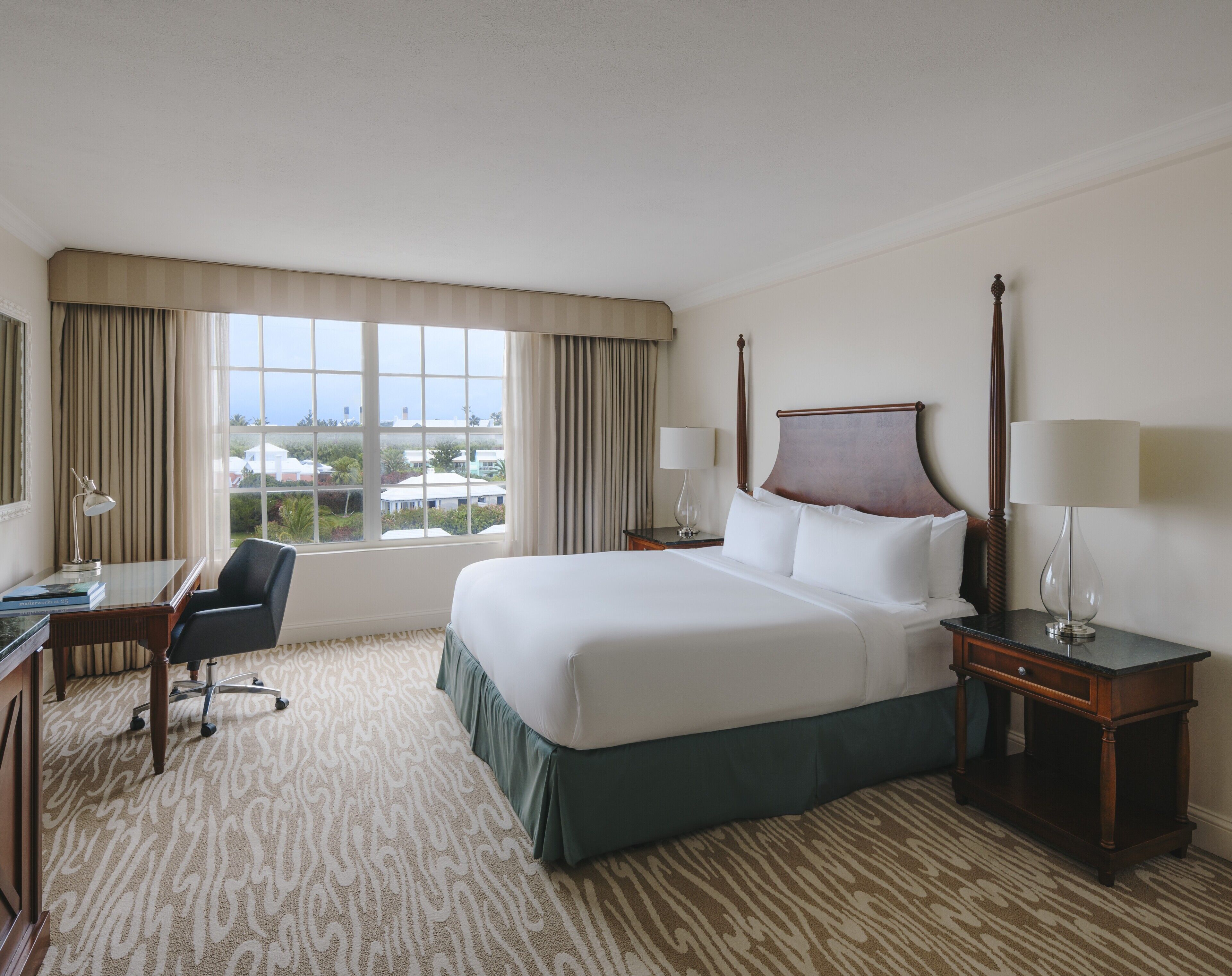 Fairmont King, Zimmer, 1 King-Bett, Stadtblick