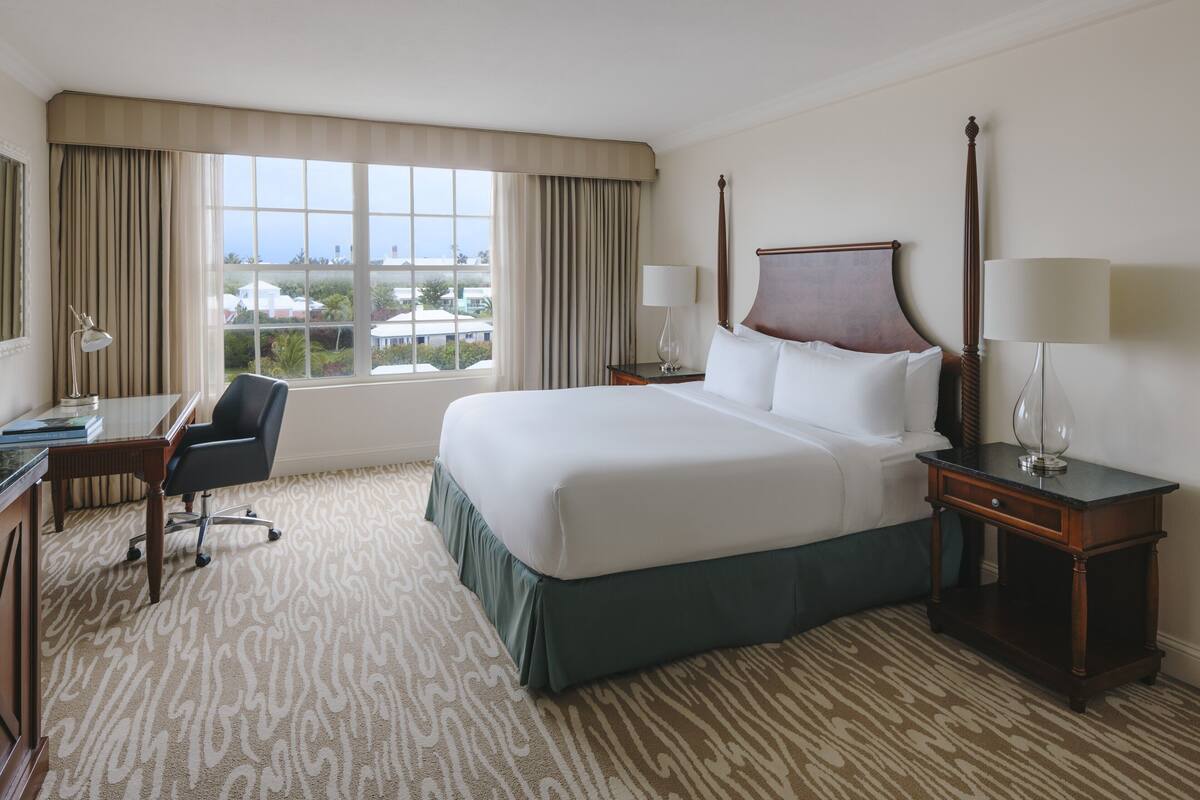 Fairmont King, Zimmer, 1 King-Bett, Stadtblick