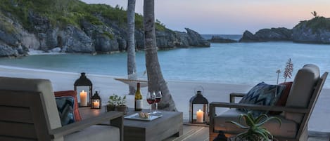 Private beach nearby, white sand, free beach shuttle, beach cabanas