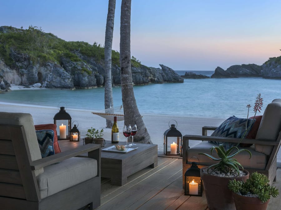 Playa privada en los alrededores, arena blanca