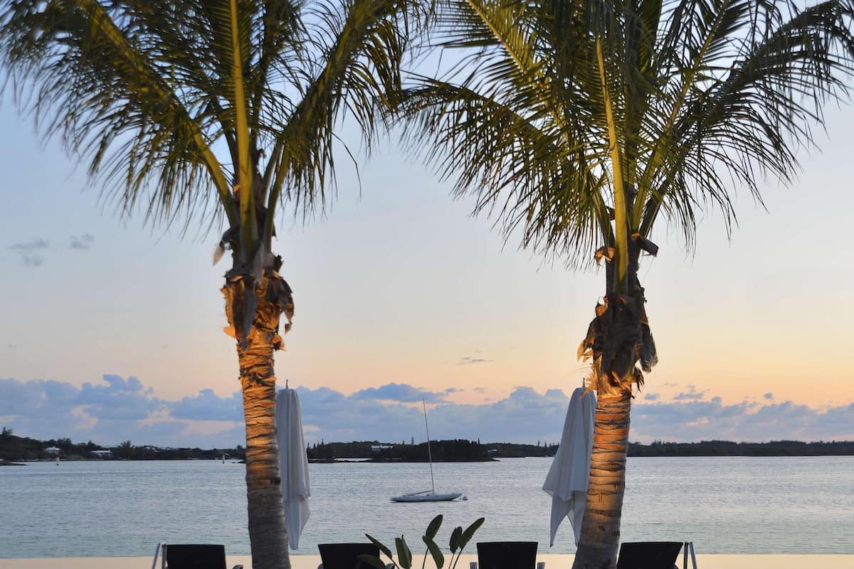 2 outdoor pools, pool cabanas (surcharge), pool umbrellas