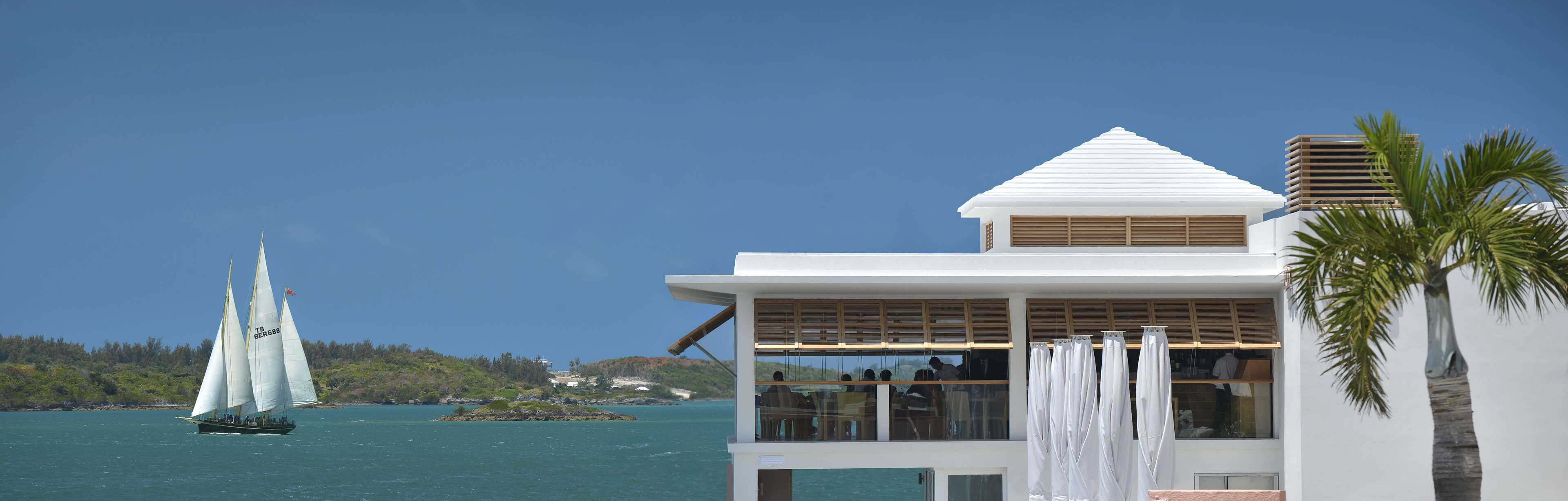 5 间餐厅，供应早餐、午餐和晚餐，美洲菜