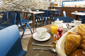 Daily buffet breakfast (EUR 13 per person)